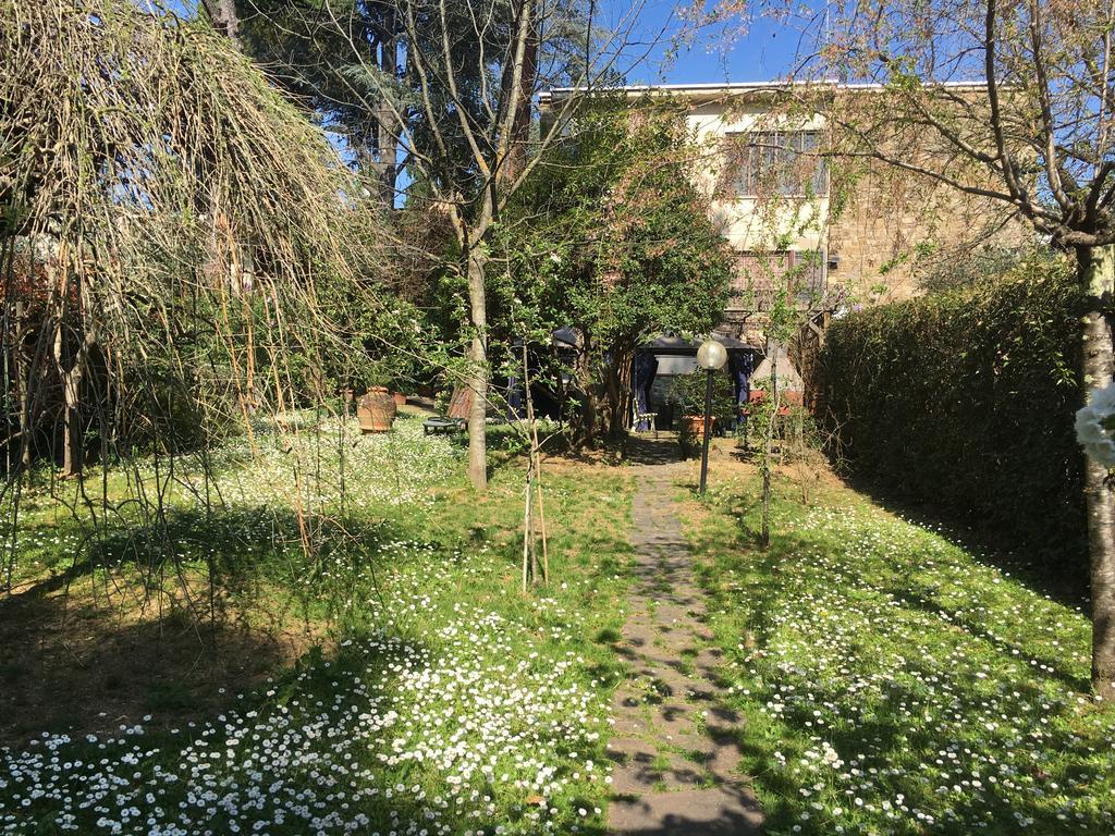 Old Town in the green: Federico's apartment. Florence Buitenkant foto