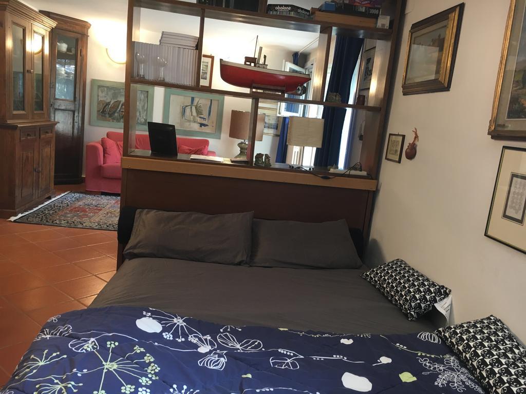 Old Town in the green: Federico's apartment. Florence Buitenkant foto